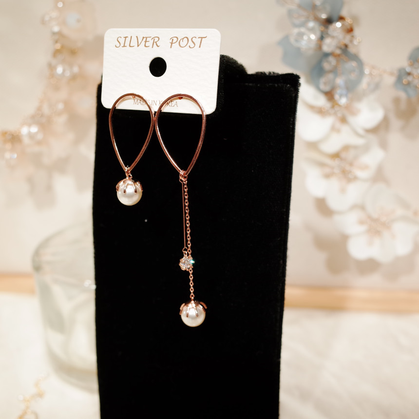 <b><p>Crown Unkn Pearl Dp ring</p></b><b><p>クラウン オンバル 真珠 ドロップ イヤリング</p></b><br /><br /><p align='center'>