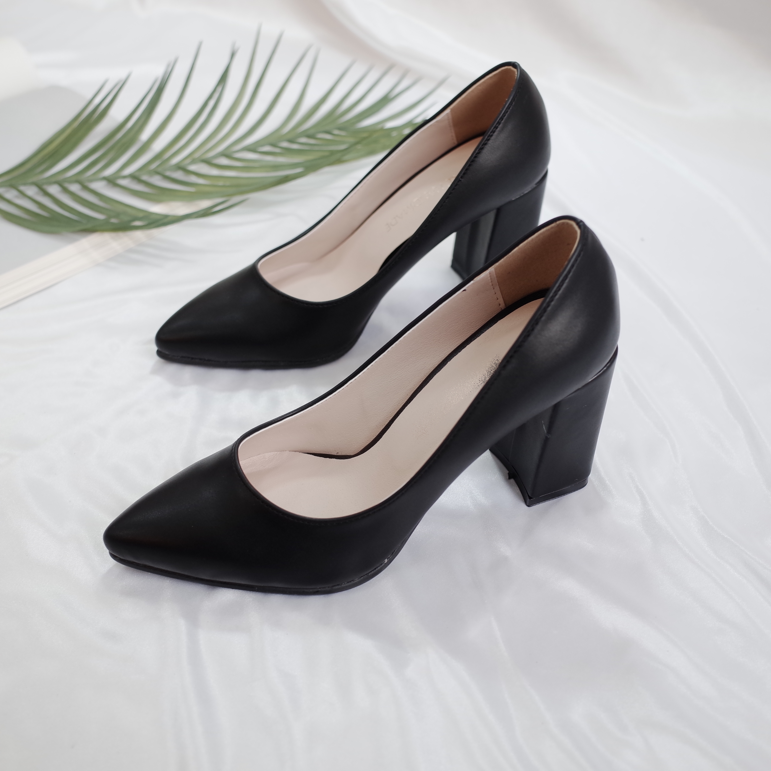 <b><p>Korean 8cm Stiletto The pump Pointed nose</p></b><b><p>韓国語 8cm スティレット 厚底 パンプス 最高の鼻 ミドルヒール baling_2</p></b><br /><br /><p align='center'>