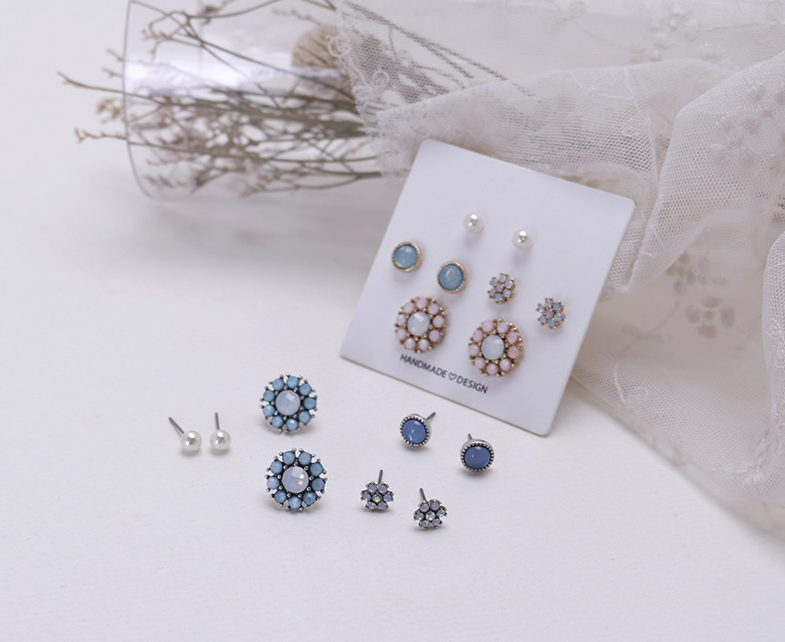 <b><p>Daikoji 8 eces Set earrings Full of love</p></b><b><p>デイ浩二 8ピース セットピアス 愛に満ち シンプルリ キュートなデザイン 生気溌剌</p></b><br /><br /><p align='center'>
