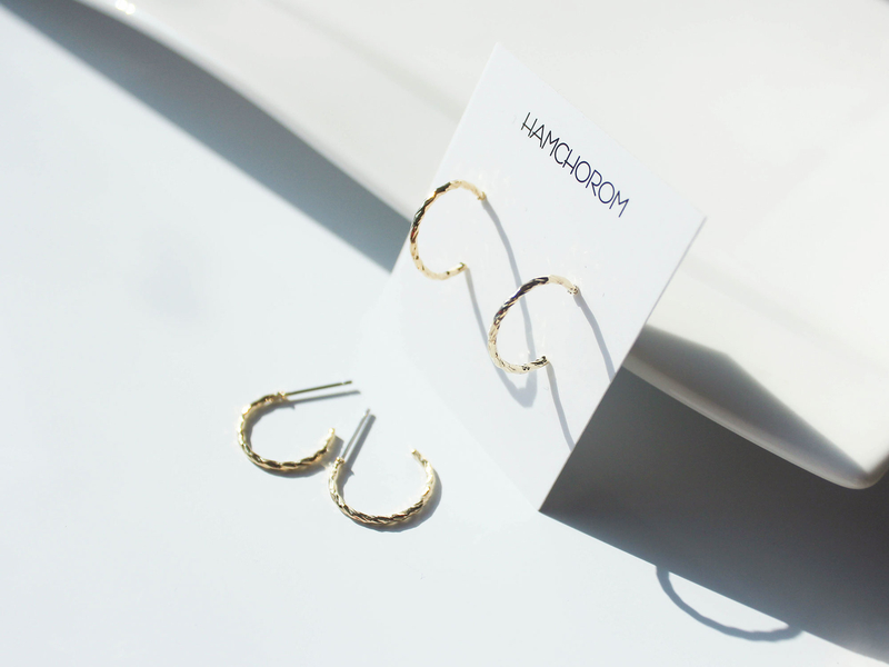 <b><p>Surge bas earring shopp mall handde We ceremony</p></b><b><p>書かれているカール ベーシック イヤリング ショッピモ ハンドメイド 結婚式 様々なコーディネートル</p></b><br /><br /><p align='center'>