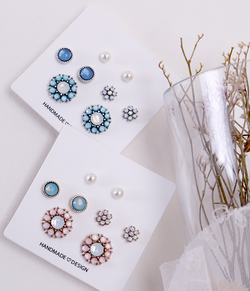 <b><p>Daikoji 8 eces Set earrings Full of love</p></b><b><p>デイ浩二 8ピース セットピアス 愛に満ち シンプルリ キュートなデザイン 生気溌剌</p></b><br /><br /><p align='center'>