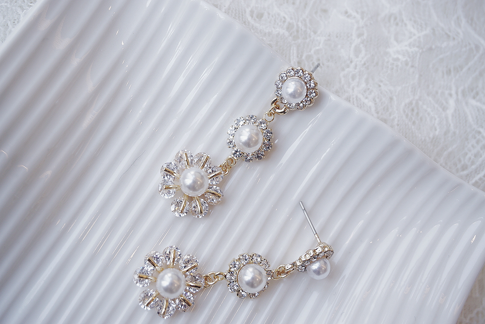 <b><p>wedding flor Pearl Drop Tnties women Daily</p></b><b><p>ウェディング フラワー 真珠 ドロップ イヤリ 20代の女性 デイリーコーネート</p></b><br /><br /><p align='center'>