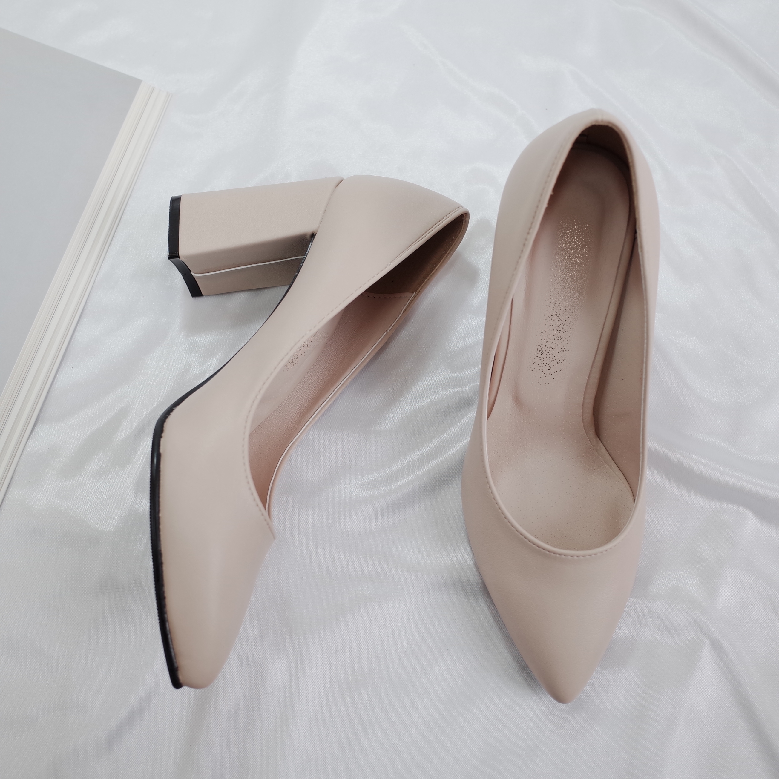 <b><p>Korean 8cm Stiletto The pump Pointed nose</p></b><b><p>韓国語 8cm スティレット 厚底 パンプス 最高の鼻 ミドルヒール baling_2</p></b><br /><br /><p align='center'>