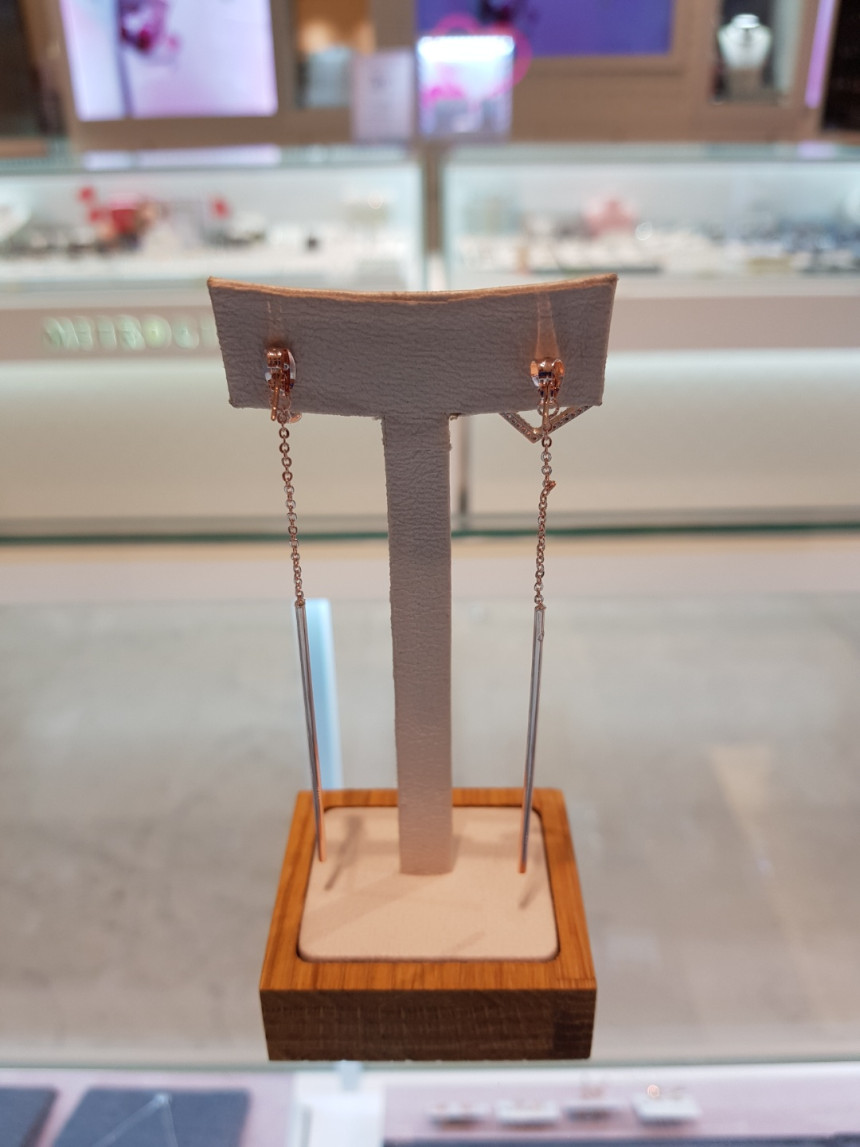 <b><p>Eileen square Pel Drop Erings AJBE2486</p></b><b><p>アイリーン スクエア パールドロップイヤリングAJBE2486</p></b><br /><br /><p align='center'>