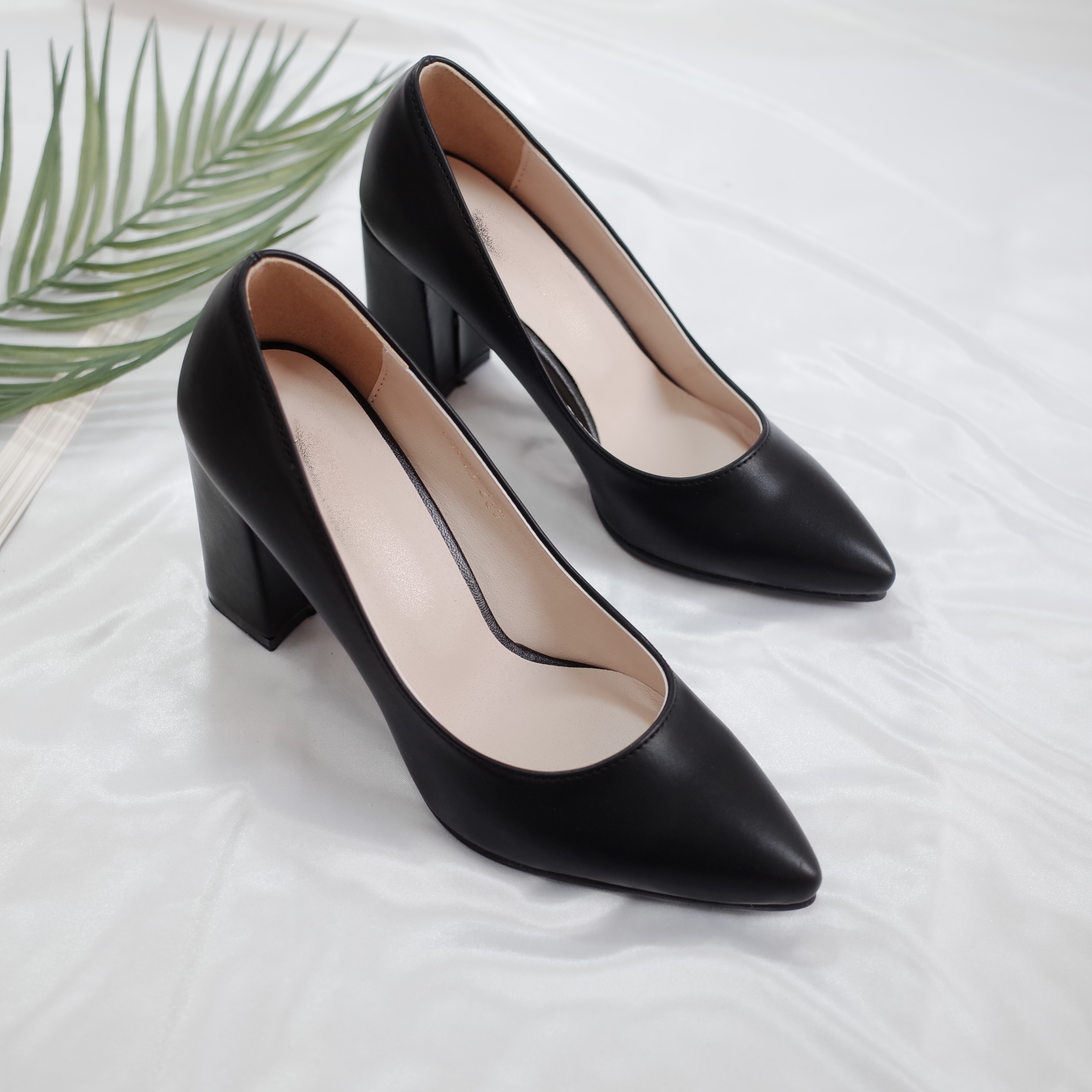 <b><p>Korean 8cm Stiletto The pump Pointed nose</p></b><b><p>韓国語 8cm スティレット 厚底 パンプス 最高の鼻 ミドルヒール baling_2</p></b><br /><br /><p align='center'>