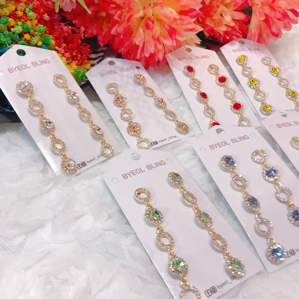 <b><p>A fox Cubic Drop earring Faster ims Lovely</p></b><b><p>ビクセン キュービック ドロップ イヤリング 萌えアイテム ラブリーな ポイント</p></b><br /><br /><p align='center'>