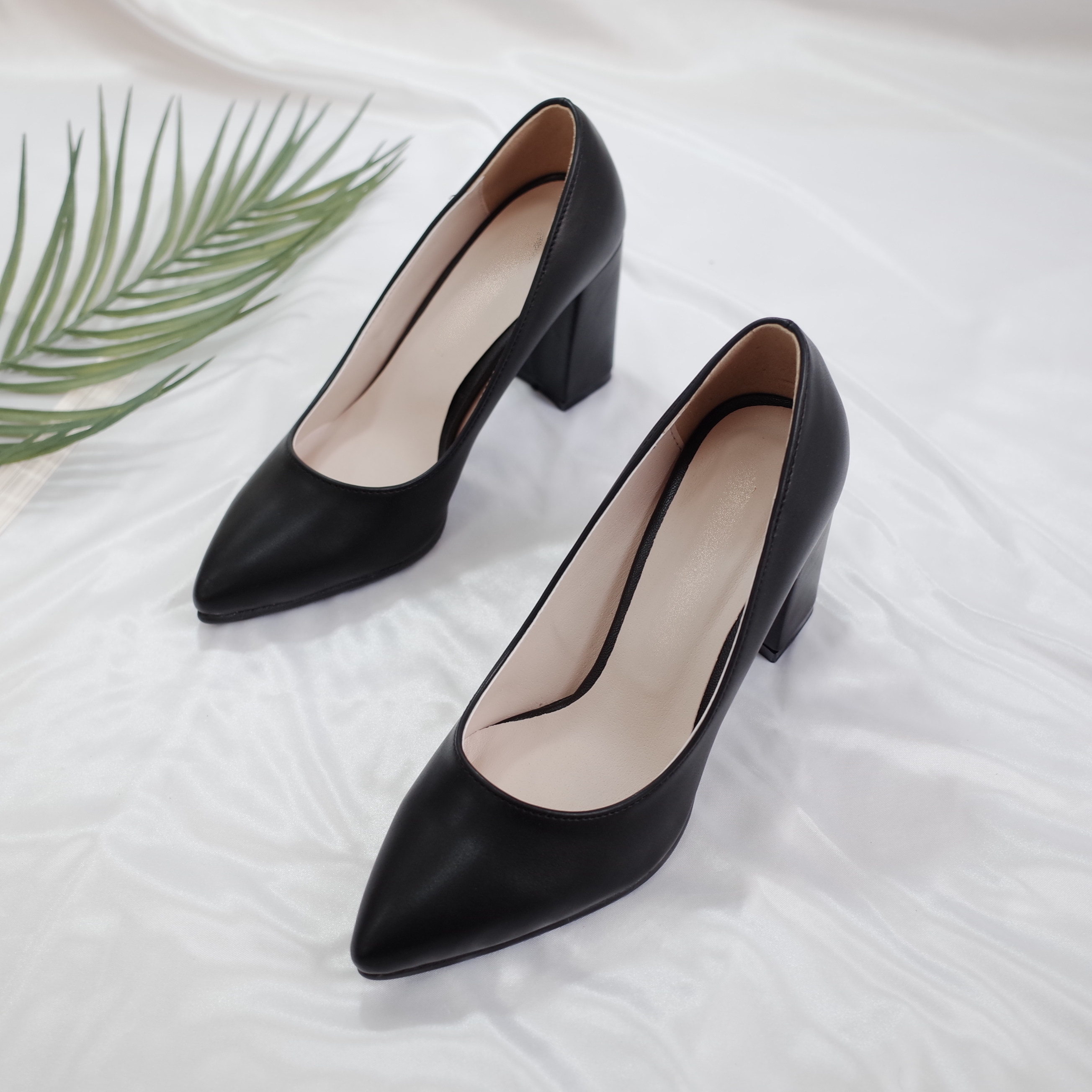 <b><p>Korean 8cm Stiletto The pump Pointed nose</p></b><b><p>韓国語 8cm スティレット 厚底 パンプス 最高の鼻 ミドルヒール baling_2</p></b><br /><br /><p align='center'>