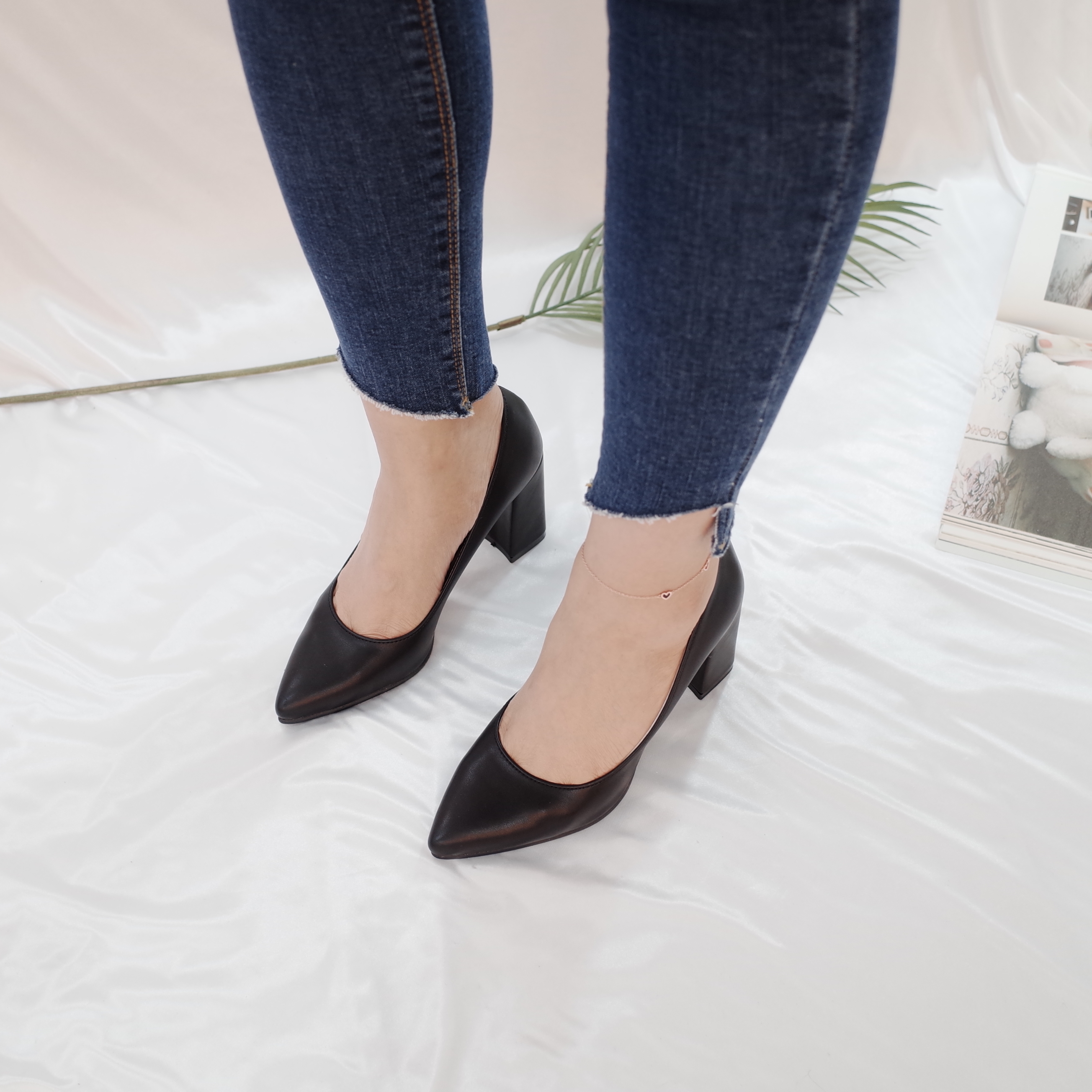 <b><p>Korean 8cm Stiletto The pump Pointed nose</p></b><b><p>韓国語 8cm スティレット 厚底 パンプス 最高の鼻 ミドルヒール baling_2</p></b><br /><br /><p align='center'>