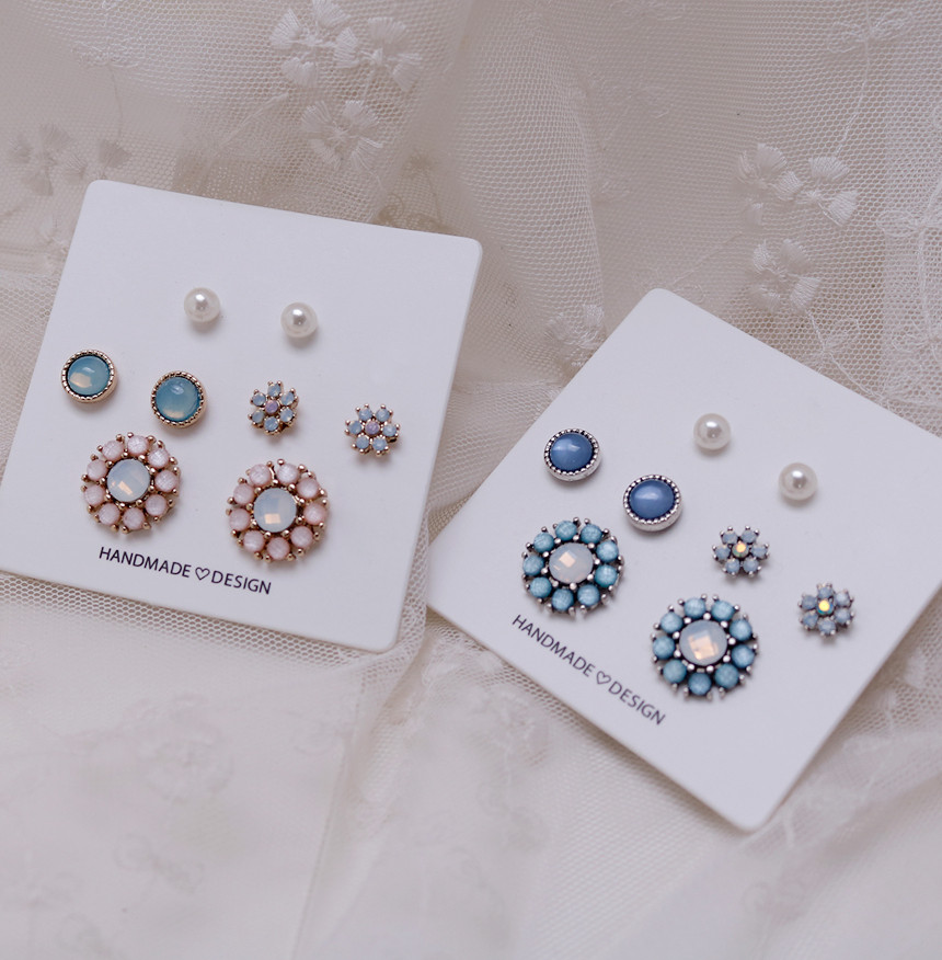 <b><p>Daikoji 8 eces Set earrings Full of love</p></b><b><p>デイ浩二 8ピース セットピアス 愛に満ち シンプルリ キュートなデザイン 生気溌剌</p></b><br /><br /><p align='center'>