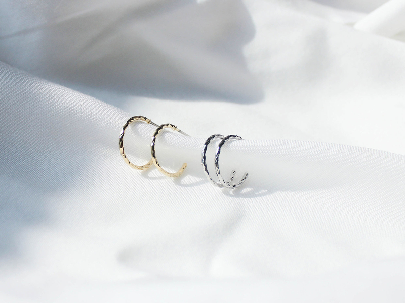 <b><p>Surge bas earring shopp mall handde We ceremony</p></b><b><p>書かれているカール ベーシック イヤリング ショッピモ ハンドメイド 結婚式 様々なコーディネートル</p></b><br /><br /><p align='center'>