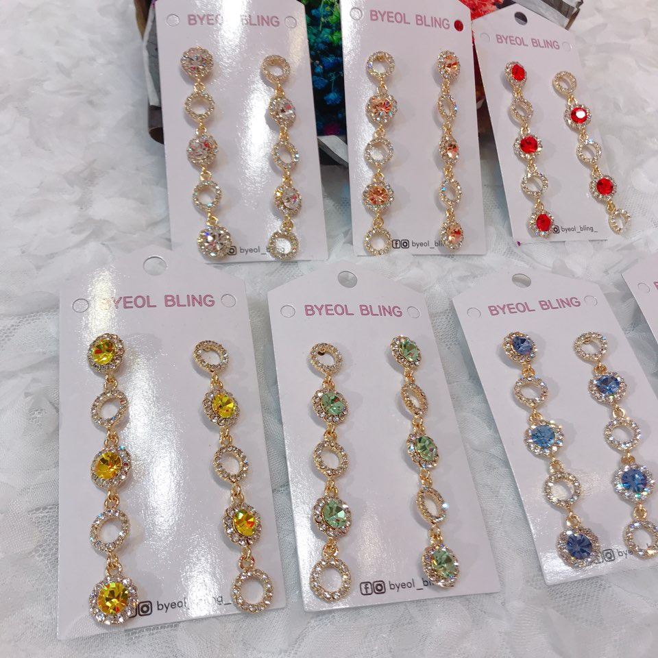 <b><p>A fox Cubic Drop earring Faster ims Lovely</p></b><b><p>ビクセン キュービック ドロップ イヤリング 萌えアイテム ラブリーな ポイント</p></b><br /><br /><p align='center'>