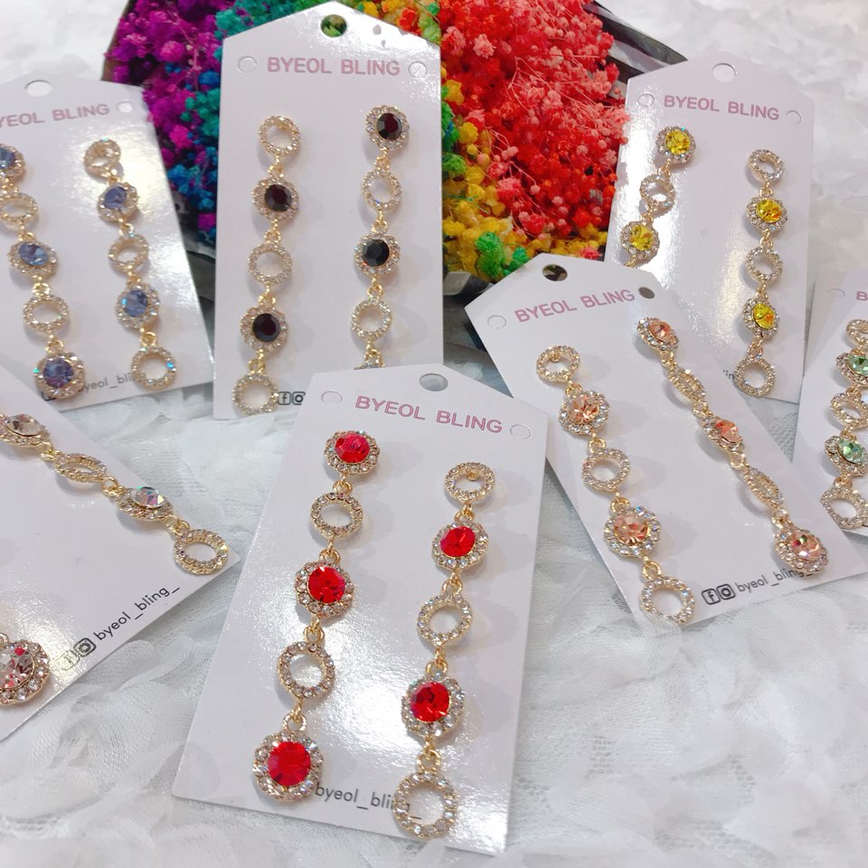 <b><p>A fox Cubic Drop earring Faster ims Lovely</p></b><b><p>ビクセン キュービック ドロップ イヤリング 萌えアイテム ラブリーな ポイント</p></b><br /><br /><p align='center'>