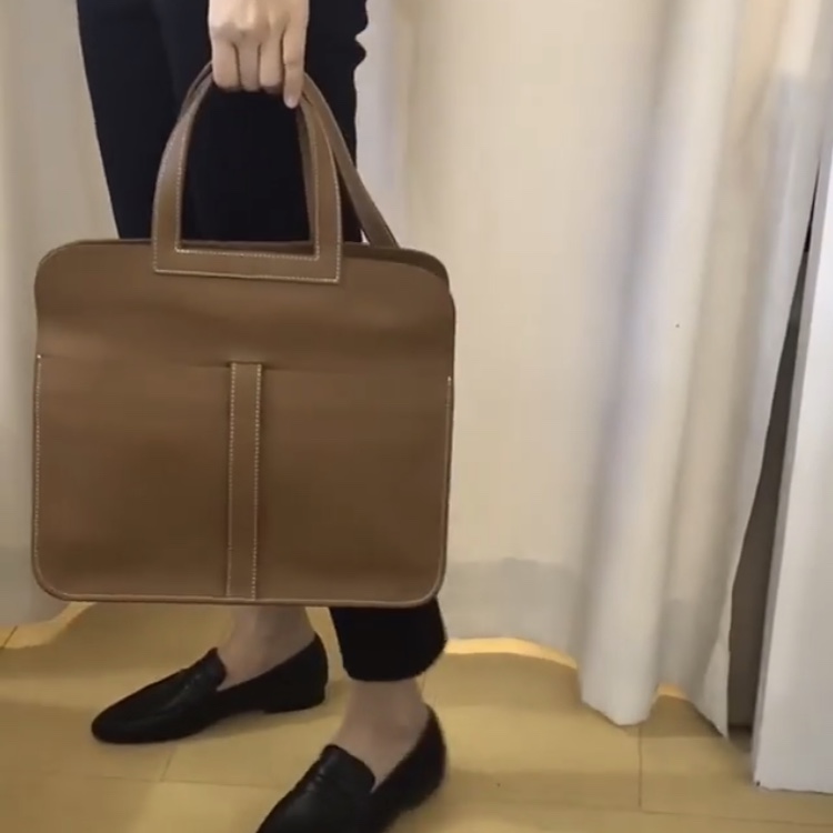 <b><p>Flat Base ckpack Sh oulder Scrch 플랫베이스 스가방</p></b><b><p>フラットベーストフバックスバッグス身上スベクスショルダーバッグスクロールトートバックplatbase</p></b><br /><br /><p align='center'>