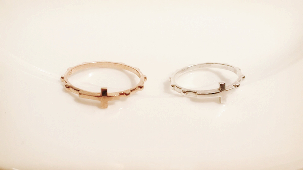 <b><p>handmade Rosary ring 925silver Catholic region</p></b><b><p>ハンドメイド ロザリオリング 925silver カトリック 宗教 デザイン 教会</p></b><br /><br /><p align='center'>