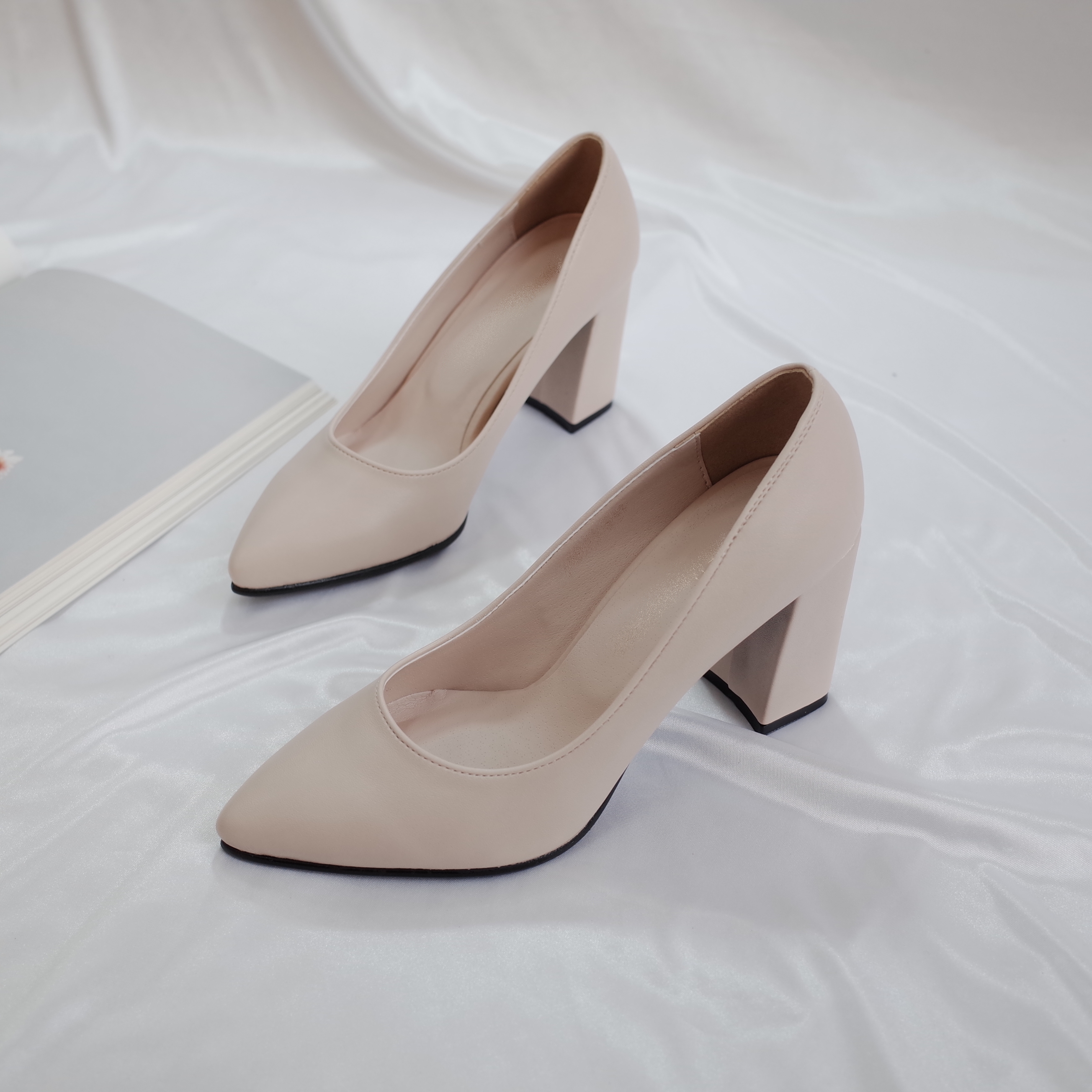 <b><p>Korean 8cm Stiletto The pump Pointed nose</p></b><b><p>韓国語 8cm スティレット 厚底 パンプス 最高の鼻 ミドルヒール baling_2</p></b><br /><br /><p align='center'>