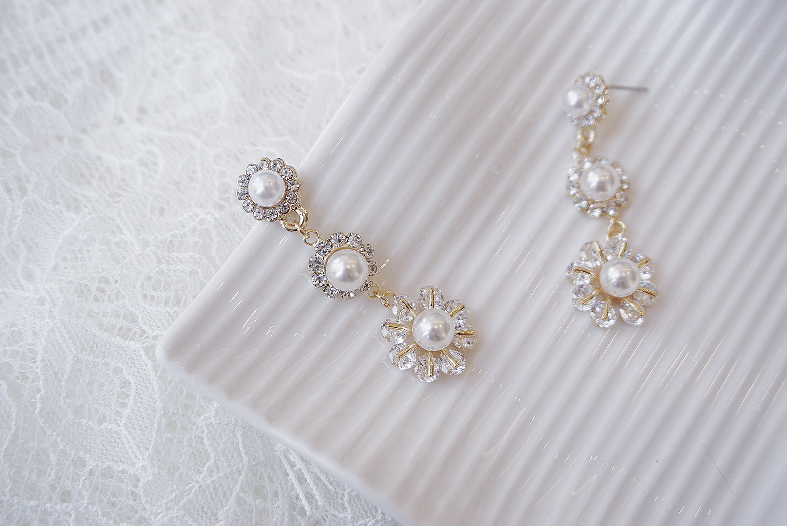 <b><p>wedding flor Pearl Drop Tnties women Daily</p></b><b><p>ウェディング フラワー 真珠 ドロップ イヤリ 20代の女性 デイリーコーネート</p></b><br /><br /><p align='center'>