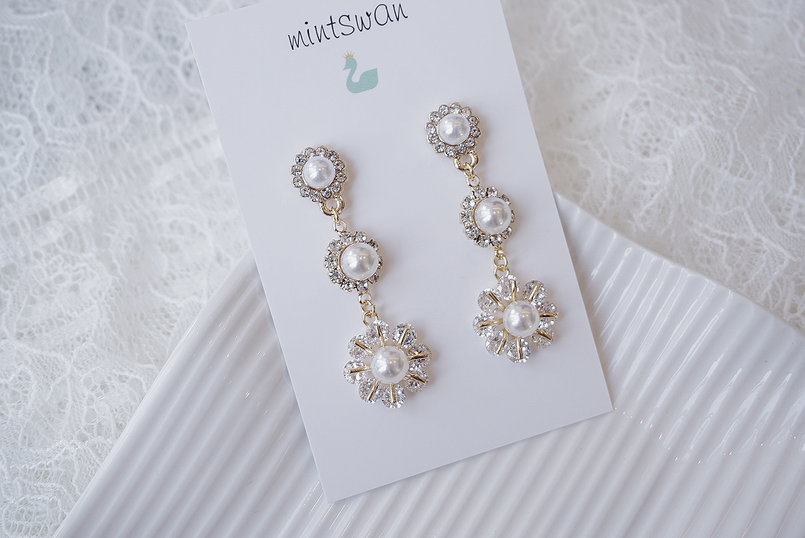 <b><p>wedding flor Pearl Drop Tnties women Daily</p></b><b><p>ウェディング フラワー 真珠 ドロップ イヤリ 20代の女性 デイリーコーネート</p></b><br /><br /><p align='center'>