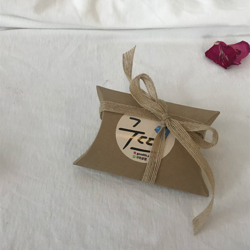 <b><p>Layered ring 4 species set Stylish Accso</p></b><b><p>重ね着 リング 4種 セット スタイリッシュな アクセサリー 感性 20代の女性</p></b><br /><br /><p align='center'>