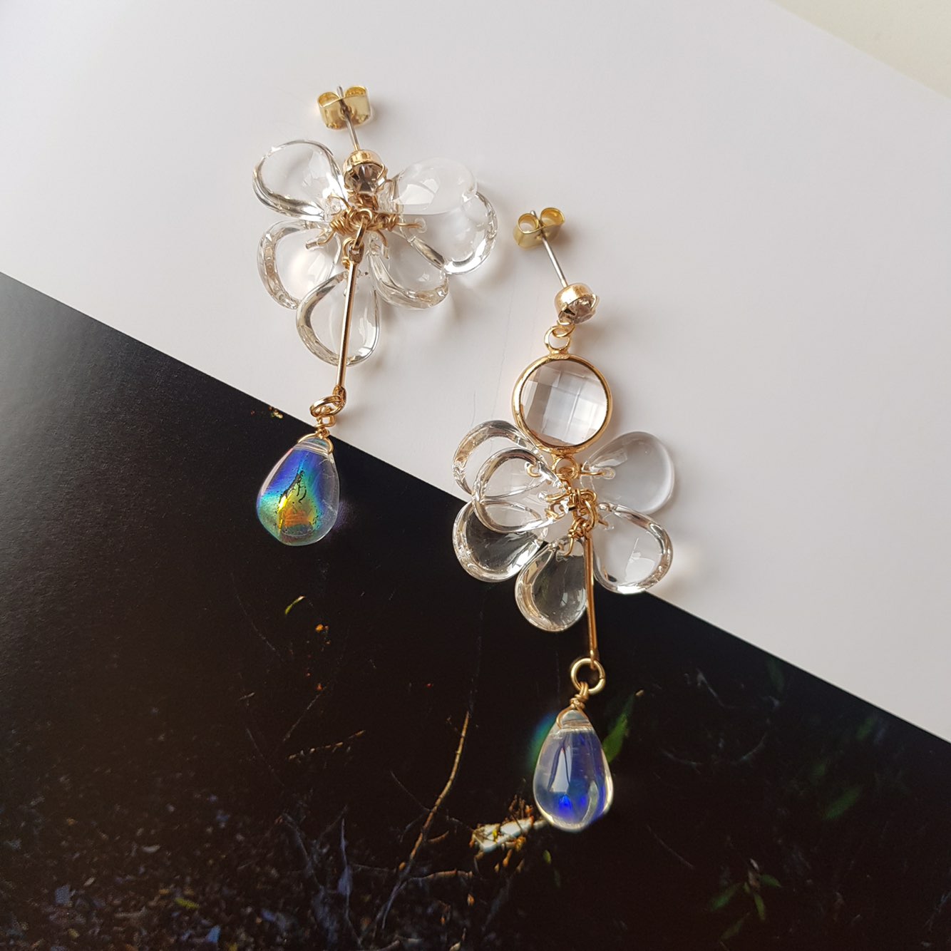 <b><p>Whistle Glass Unknown Drop Earrings Feme</p></b><b><p>ホイッスル グラス オンバル ドロップイヤリング フェミニンが 感性ムード シックな</p></b><br /><br /><p align='center'>