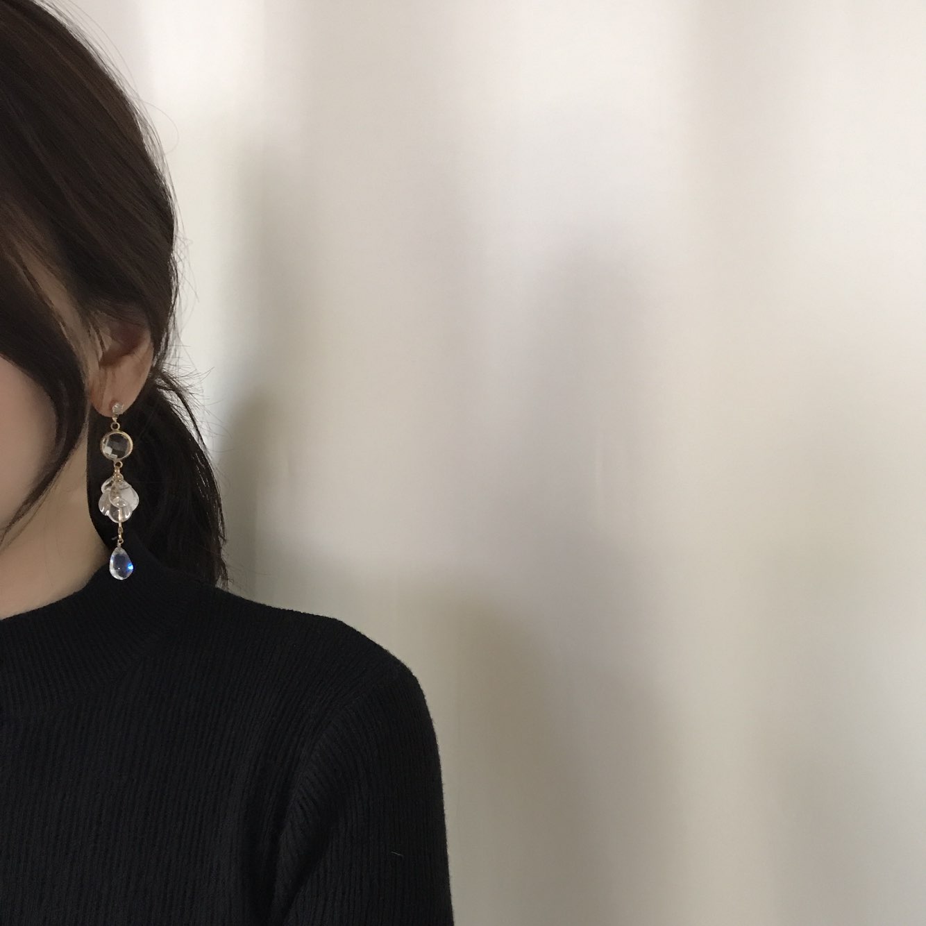 <b><p>Whistle Glass Unknown Drop Earrings Feme</p></b><b><p>ホイッスル グラス オンバル ドロップイヤリング フェミニンが 感性ムード シックな</p></b><br /><br /><p align='center'>