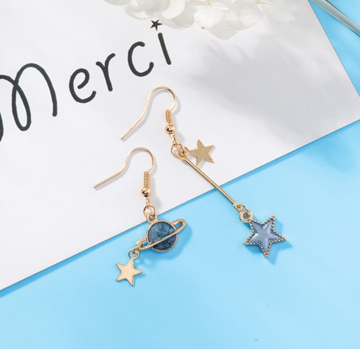 <b><p>spring star ea Date Drop 2 ecies Moon blue</p></b><b><p>春 別 イヤリング デート ドロップ 2種 月のグ ブルー アンバランス 惑星 夜空</p></b><br /><br /><p align='center'>