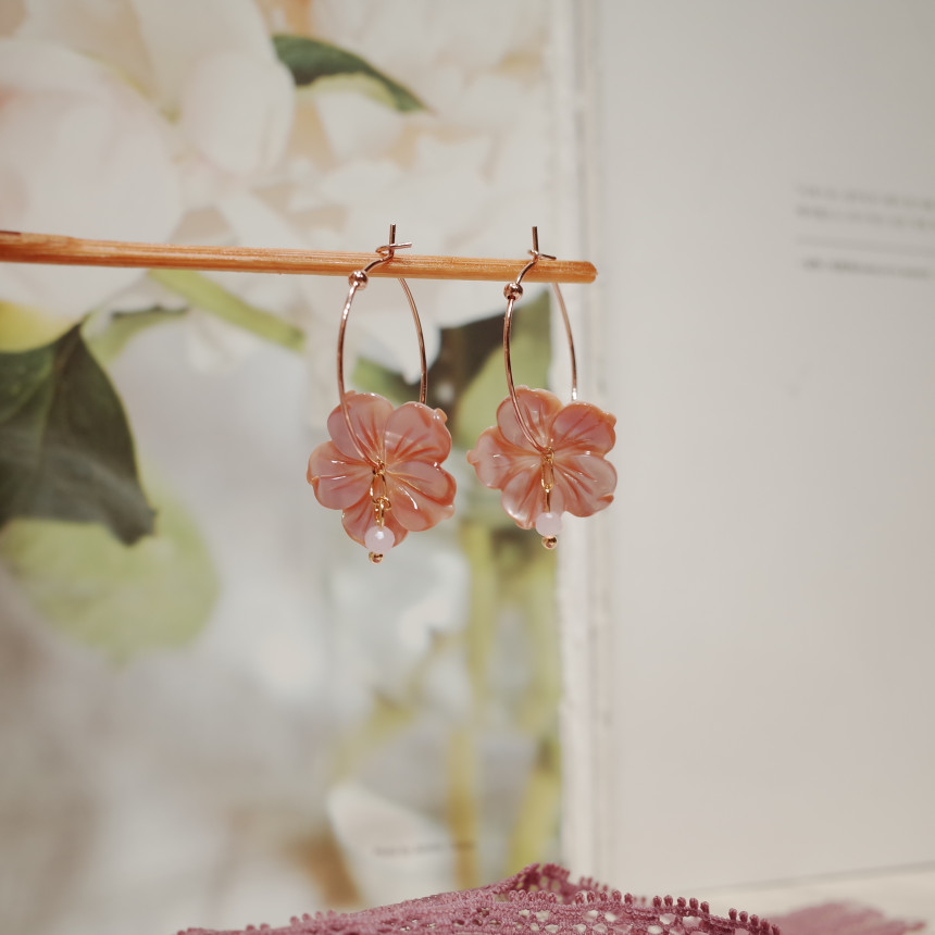 <b><p>Self-made_real Mother-Daughter Cry Blossom</p></b><b><p>自主制作_リアル 螺鈿 桜 リングピアス</p></b><br /><br /><p align='center'>