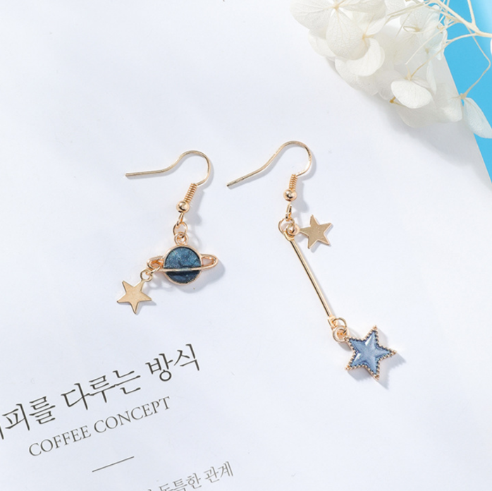 <b><p>spring star ea Date Drop 2 ecies Moon blue</p></b><b><p>春 別 イヤリング デート ドロップ 2種 月のグ ブルー アンバランス 惑星 夜空</p></b><br /><br /><p align='center'>
