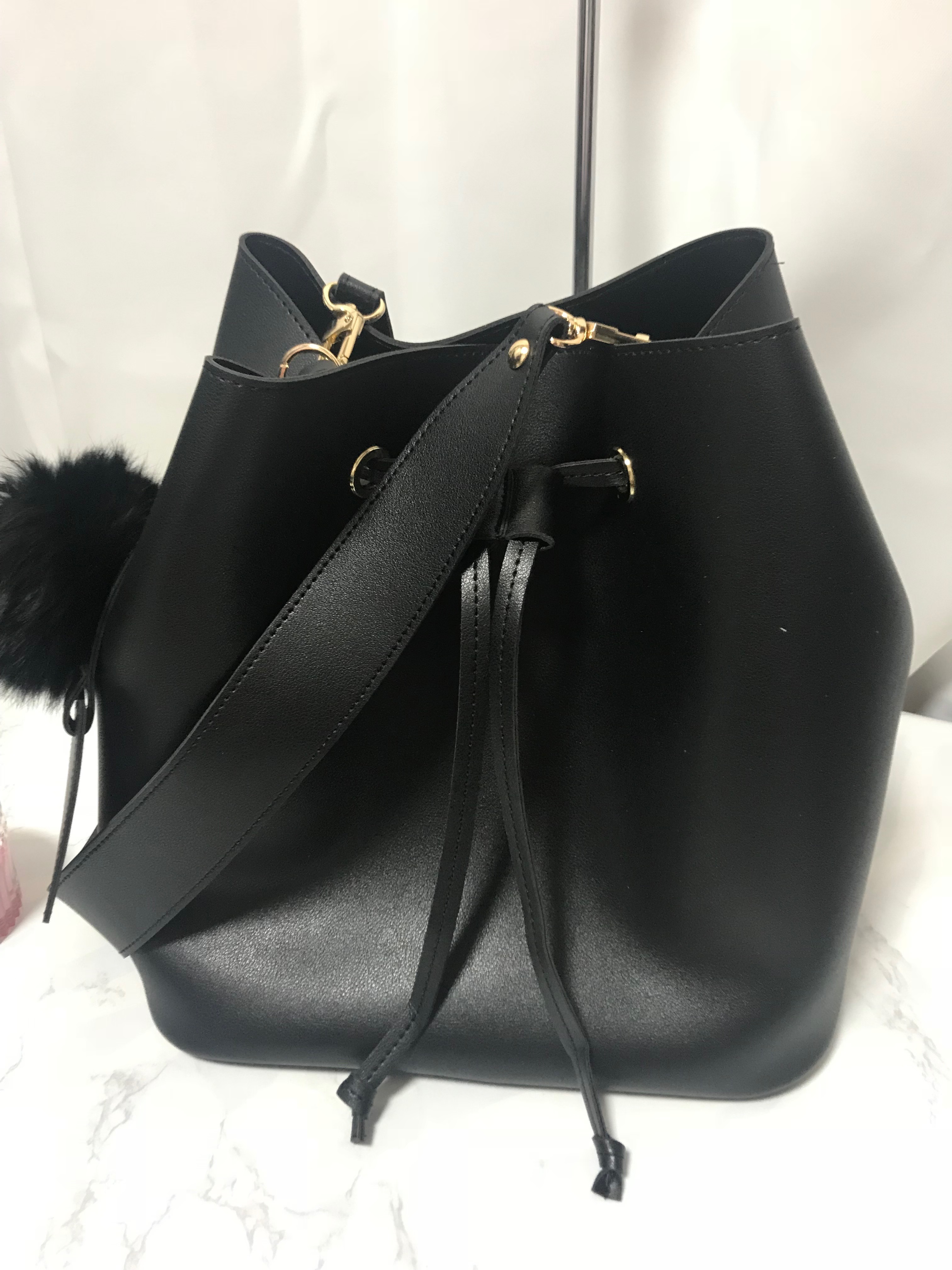 <b><p>5color maid of Absption Bucket Bag 가격대비짱</p></b><b><p>ボクジョリバケットバック5colorメイドドッキングコストちゃんデイリーバッグポーチ</p></b><br /><br /><p align='center'>