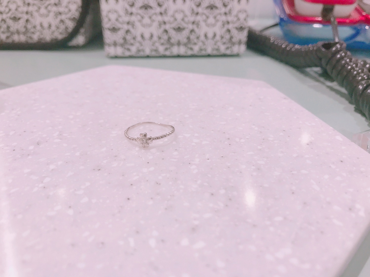 <b><p>Flower_vintage ASRS4L032R Girl coordation</p></b><b><p>花_ヴィンテージ ASRS4L032R 女性コーディネート 日常のファッション 春</p></b><br /><br /><p align='center'>