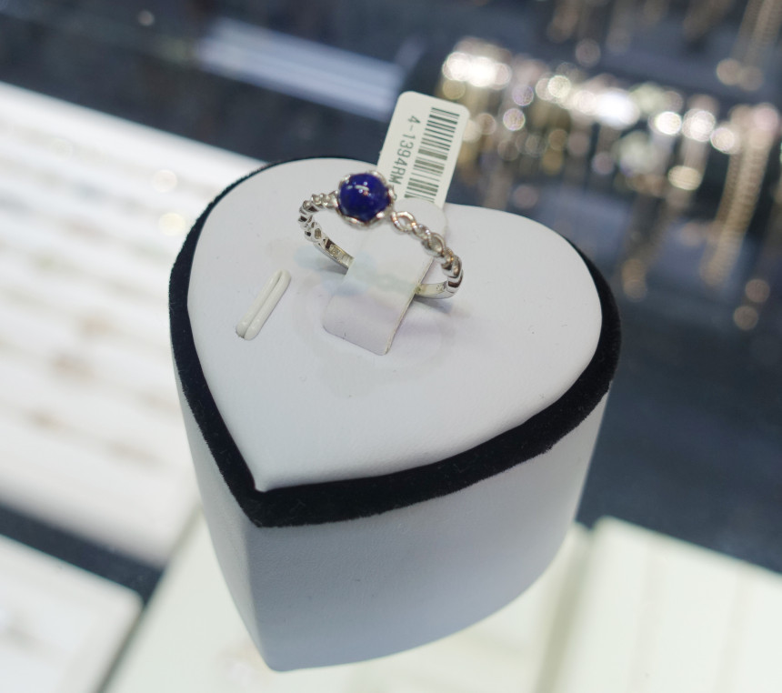 <b><p>Bihstone calyx natur Gart Tquoise Lap zuli</p></b><b><p>誕生石 がく 天然 ガーネット ターコイズ ラピスラジュルリ 原石 リング</p></b><br /><br /><p align='center'>