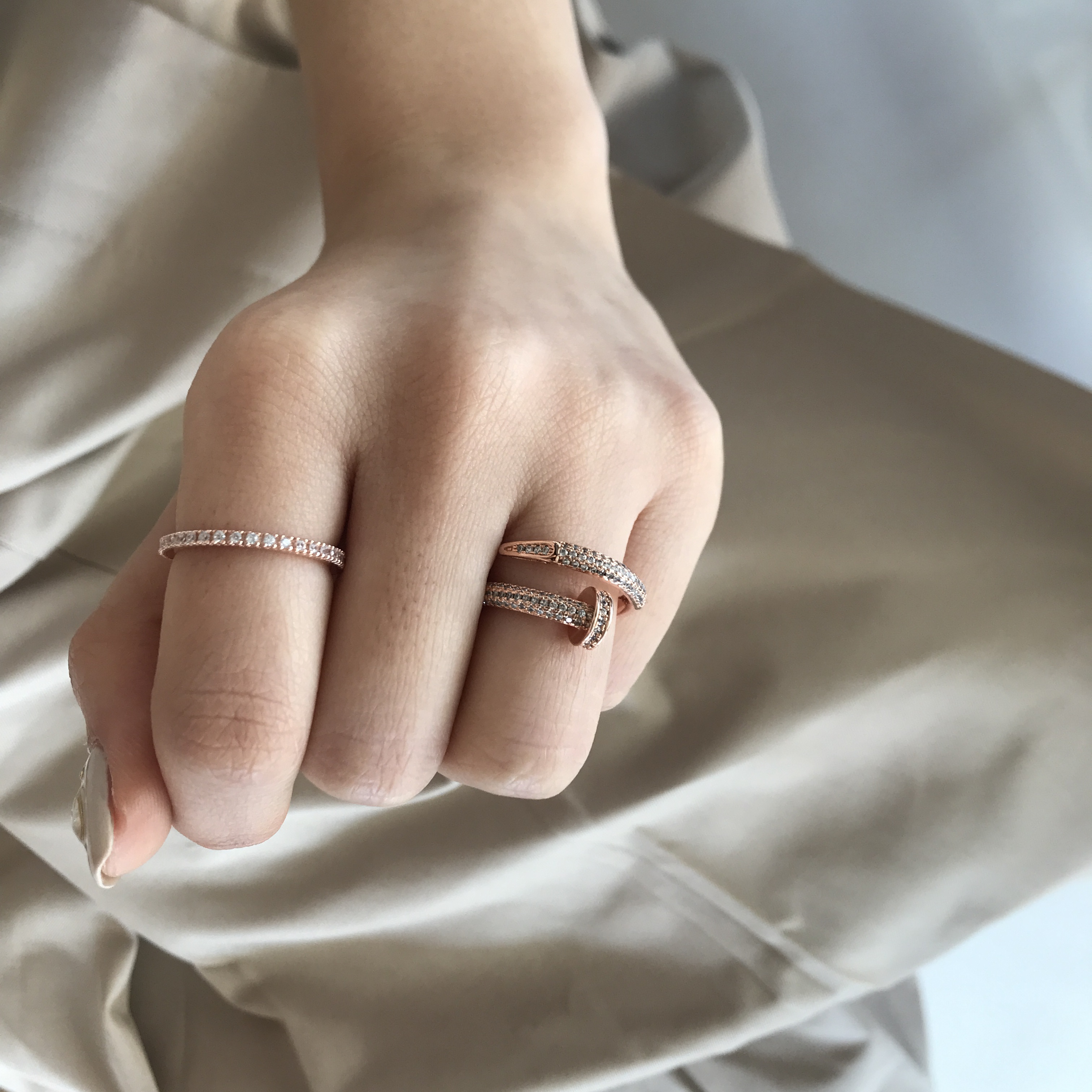 <b><p>Carr nail Cubic Ring Rose Gold Luxury steal</p></b><b><p>カル 釘 キュービックリング ローズゴールド 名品 スチ 洗練された かわいい 友情</p></b><br /><br /><p align='center'>