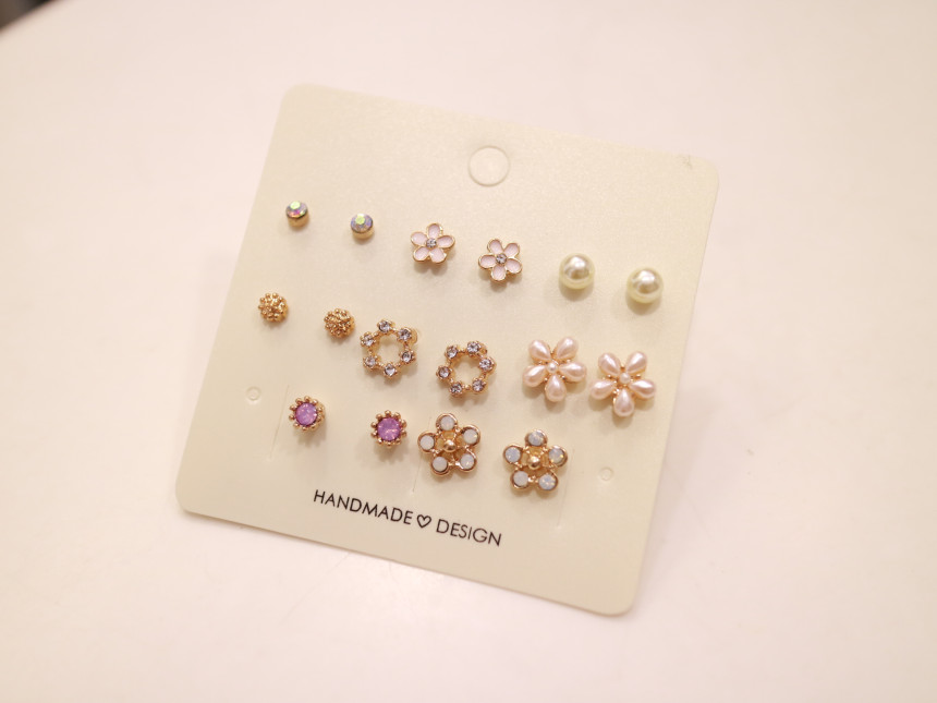 <b><p>16set pink Flower Cubic Pearl rg small fr</p></b><b><p>16セット ピンク 花 キュービック 真珠 イヤリング 小さな フラワー ギフト</p></b><br /><br /><p align='center'>