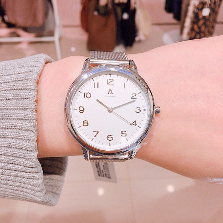 <b><p>ACCENT Monolith couple Mesh watch AAW04MSCMQ22-SI</p></b><b><p>アクセント モノリス カップル メッシュウォッチ AAW04MSCMQ22-SI</p></b><br /><br /><p align='center'>