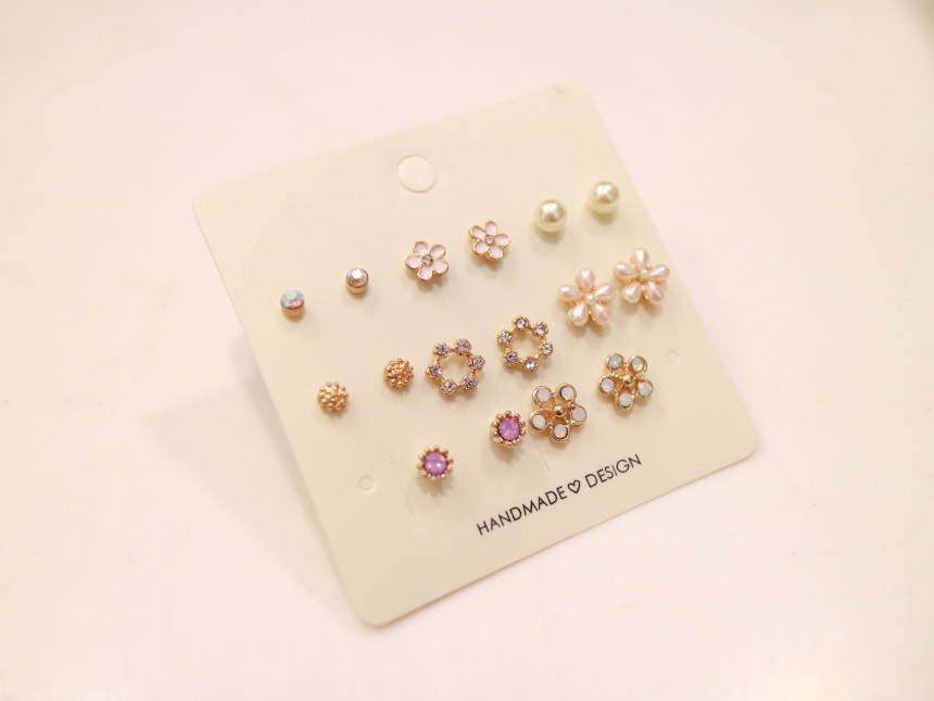 <b><p>16set pink Flower Cubic Pearl rg small fr</p></b><b><p>16セット ピンク 花 キュービック 真珠 イヤリング 小さな フラワー ギフト</p></b><br /><br /><p align='center'>