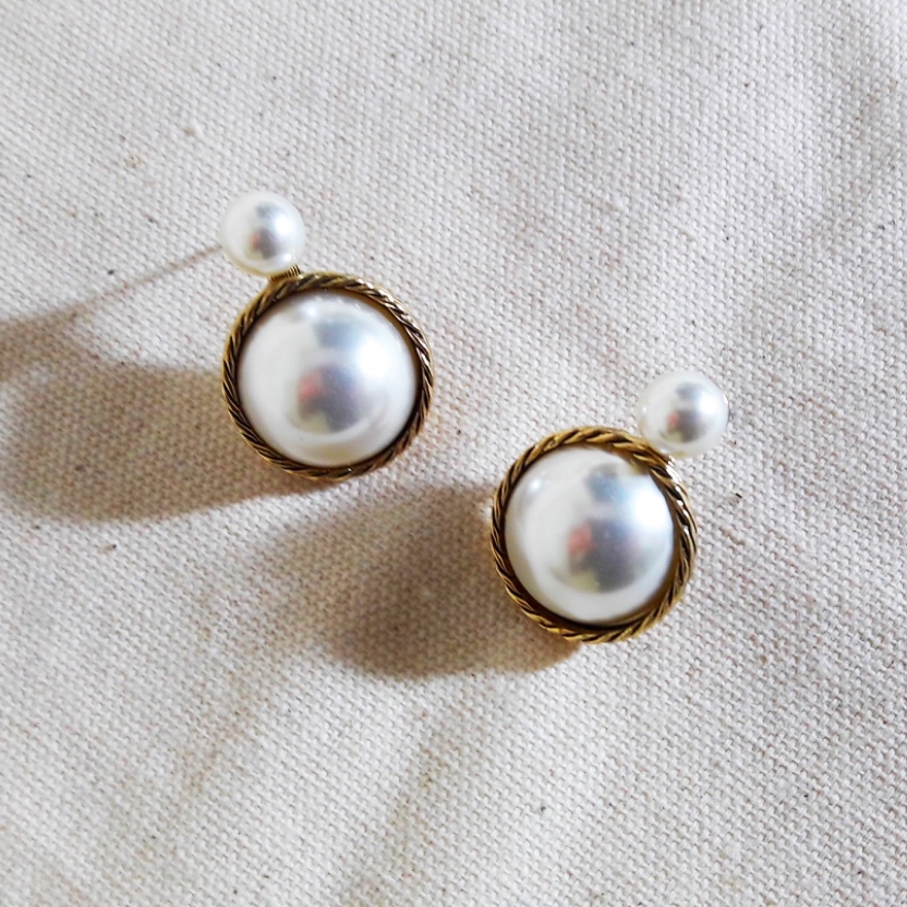 <b><p>Pearl Drop ring Date look Paisley Nice to</p></b><b><p>真珠 ドロップ イヤリング デートルック パチルク おしゃれ良い エッジのある 一つだけで説得力の</p></b><br /><br /><p align='center'>