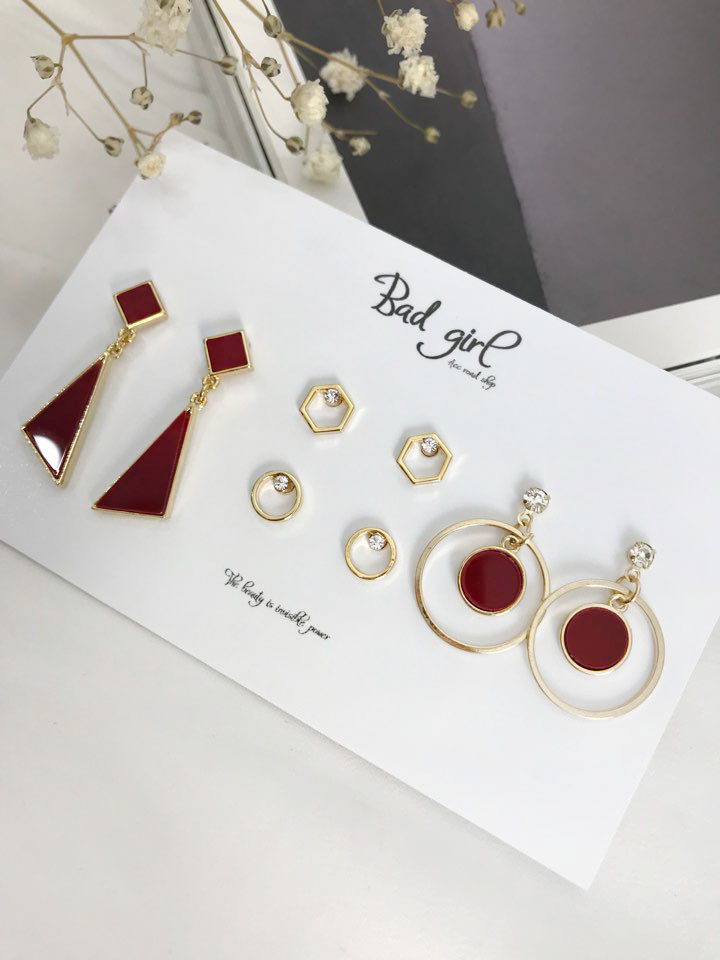 <b><p>simple Badgirl 8 eces set earring fema Viously</p></b><b><p>シンプル バッドガール 8ピース セット イヤリング 女性 多様なコーディネートする</p></b><br /><br /><p align='center'>
