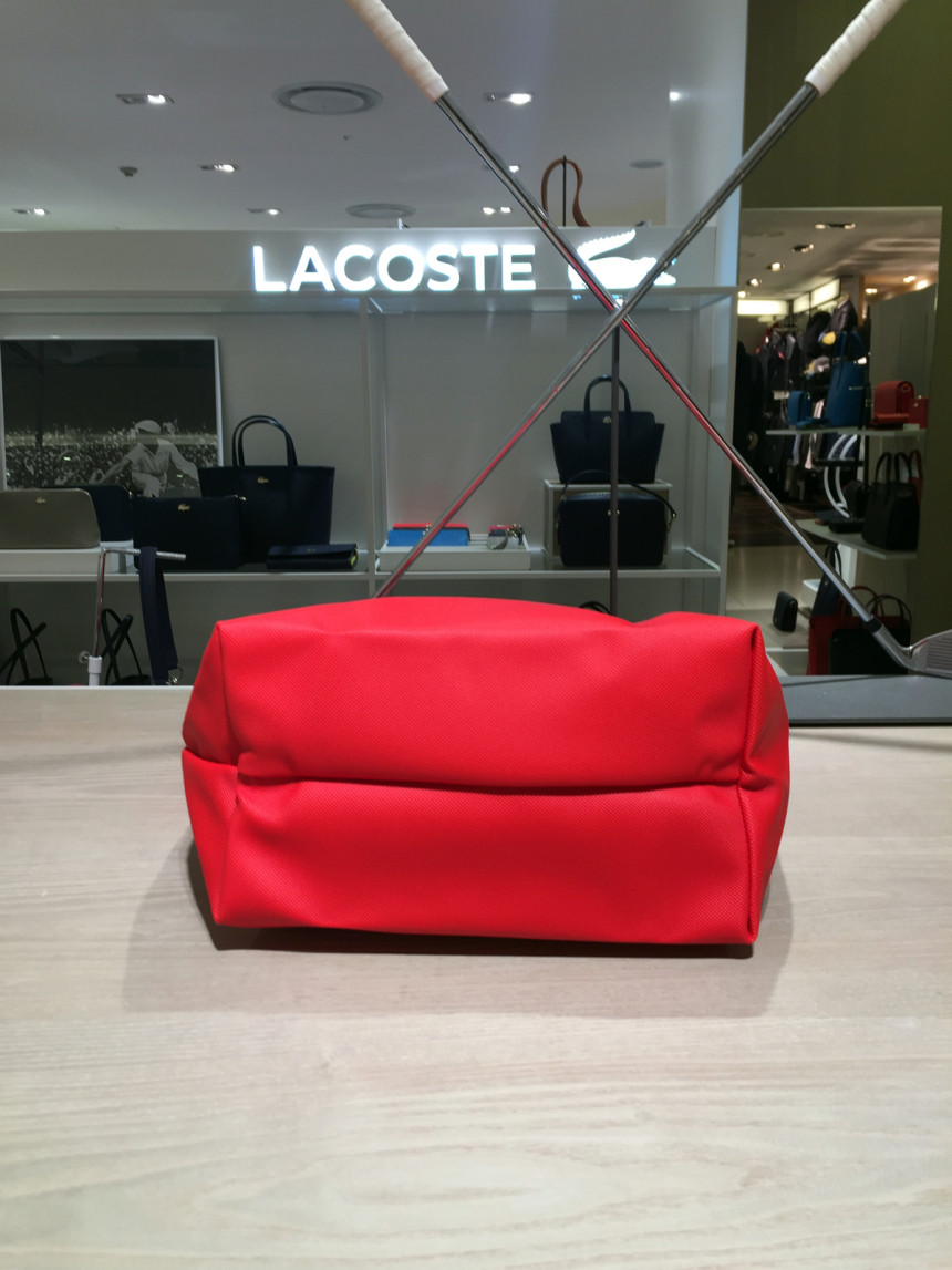 <b><p>Laste Crs Vertical ShoPurBk NF1891P17C Easy</p></b><b><p>ラコステクロス縦型ショーポベクNF1891P17C簡単コーディネート実用満点すっきりとしたショルダー</p></b><br /><br /><p align='center'>