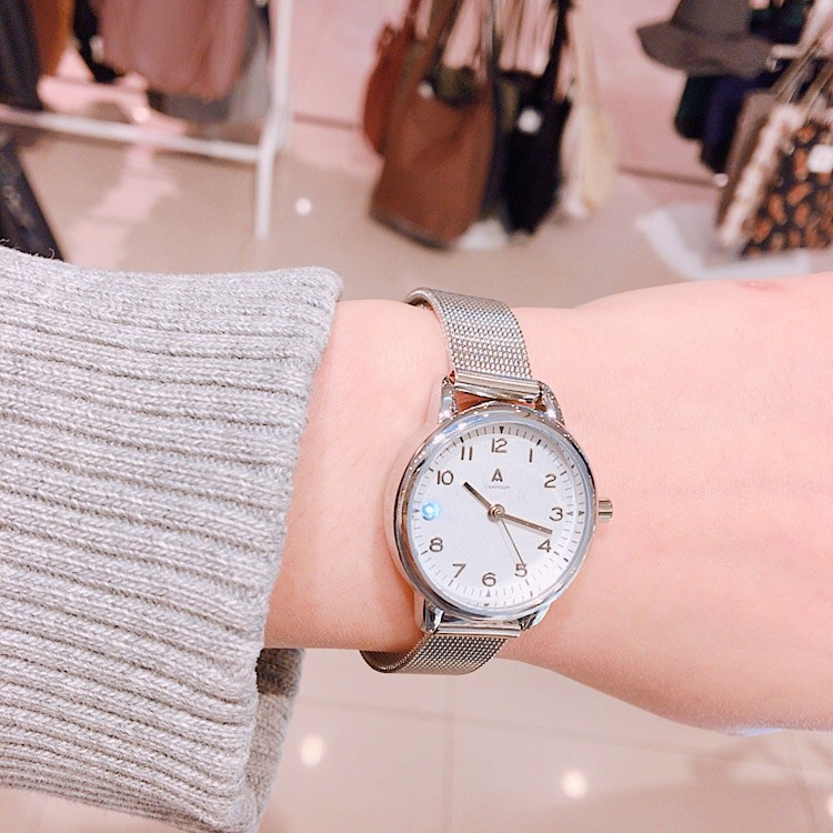 <b><p>ACCENT Monolith couple Mesh watch AAW04MSCMQ22-SI</p></b><b><p>アクセント モノリス カップル メッシュウォッチ AAW04MSCMQ22-SI</p></b><br /><br /><p align='center'>