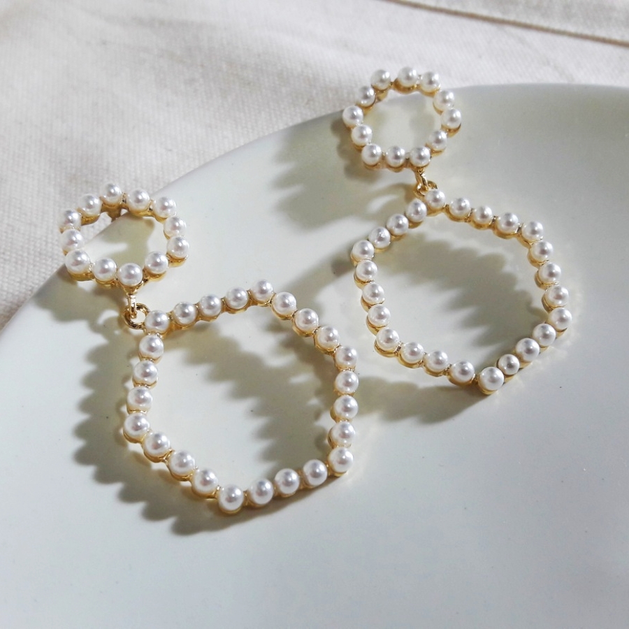 <b><p>Pearl Drop ring Date look Paisley Nice to</p></b><b><p>真珠 ドロップ イヤリング デートルック パチルク おしゃれ良い エッジのある 一つだけで説得力の</p></b><br /><br /><p align='center'>