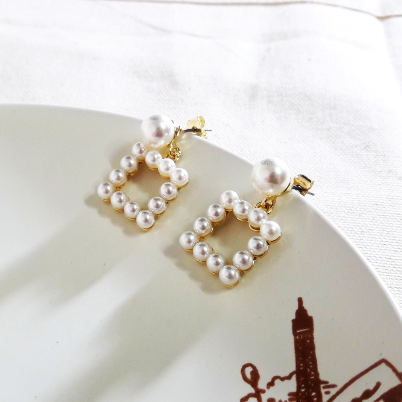 <b><p>Pearl Drop ring Date look Paisley Nice to</p></b><b><p>真珠 ドロップ イヤリング デートルック パチルク おしゃれ良い エッジのある 一つだけで説得力の</p></b><br /><br /><p align='center'>