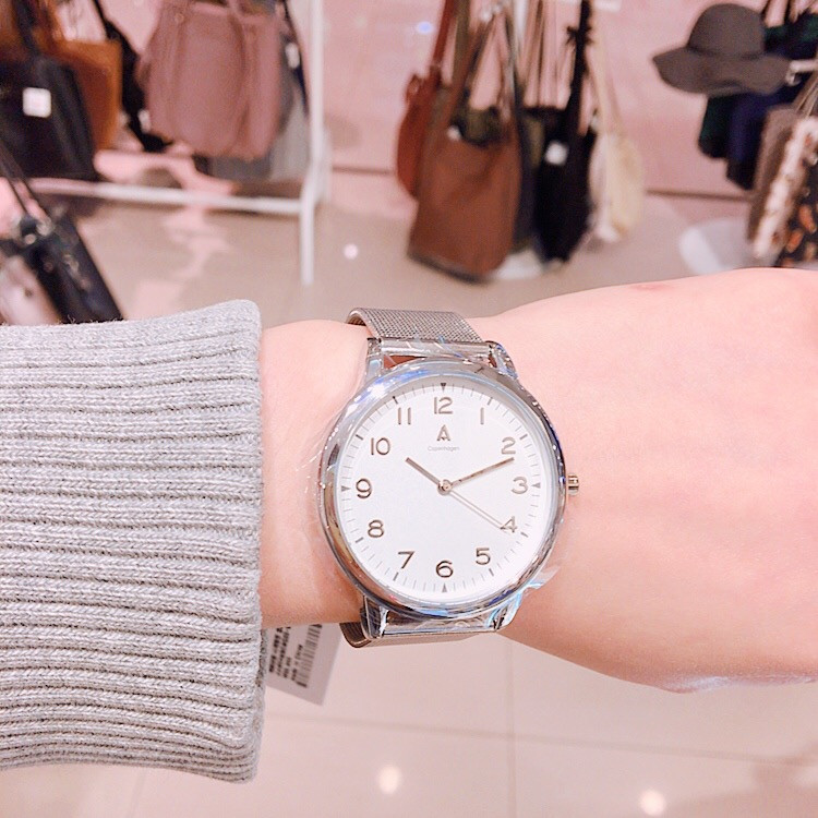 <b><p>ACCENT Monolith couple Mesh watch AAW04MSCMQ22-SI</p></b><b><p>アクセント モノリス カップル メッシュウォッチ AAW04MSCMQ22-SI</p></b><br /><br /><p align='center'>