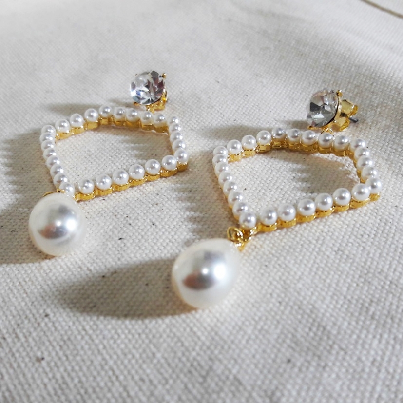 <b><p>Pearl Drop ring Date look Paisley Nice to</p></b><b><p>真珠 ドロップ イヤリング デートルック パチルク おしゃれ良い エッジのある 一つだけで説得力の</p></b><br /><br /><p align='center'>