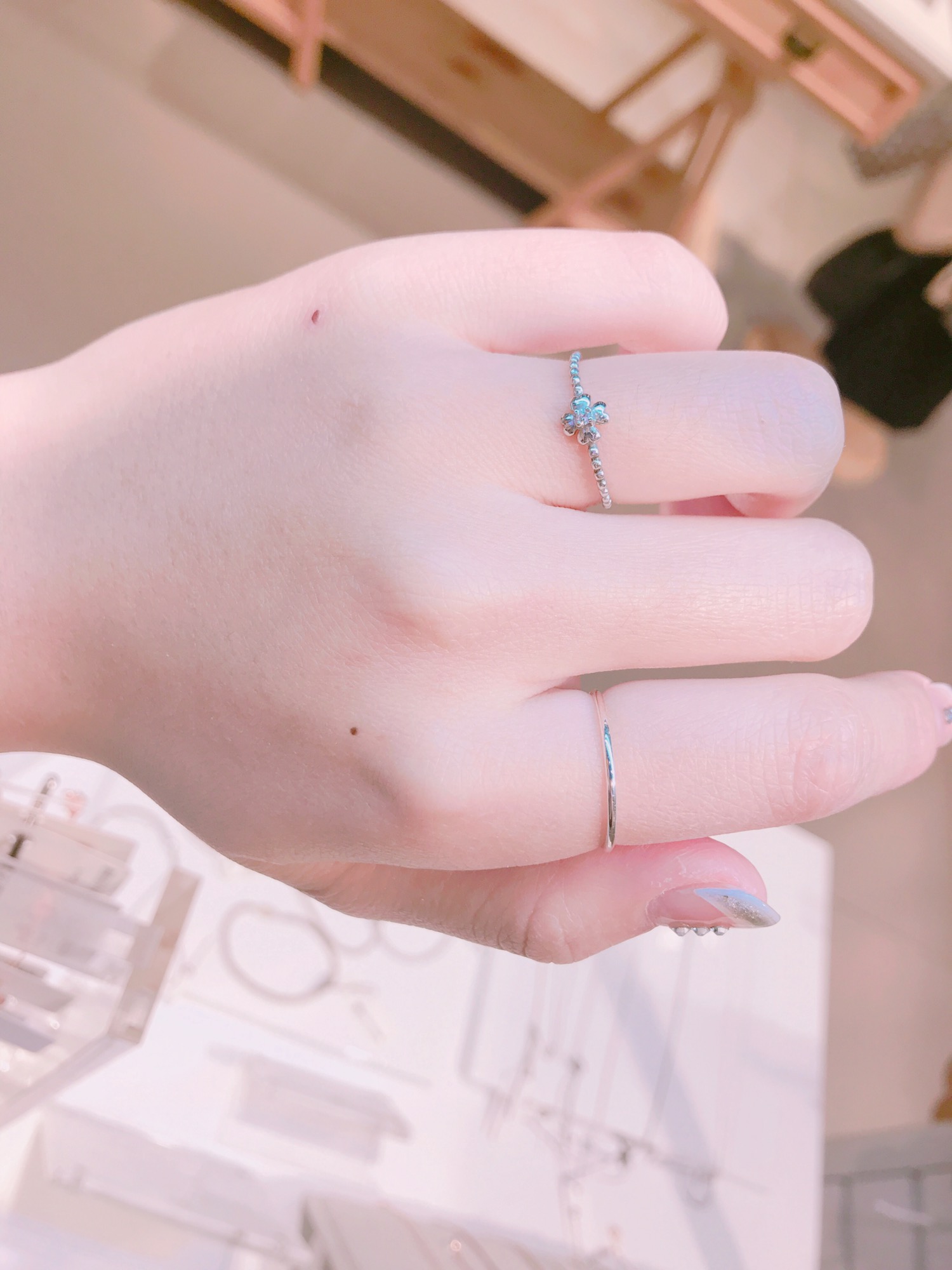 <b><p>Flower_vintage ASRS4L032R Girl coordation</p></b><b><p>花_ヴィンテージ ASRS4L032R 女性コーディネート 日常のファッション 春</p></b><br /><br /><p align='center'>