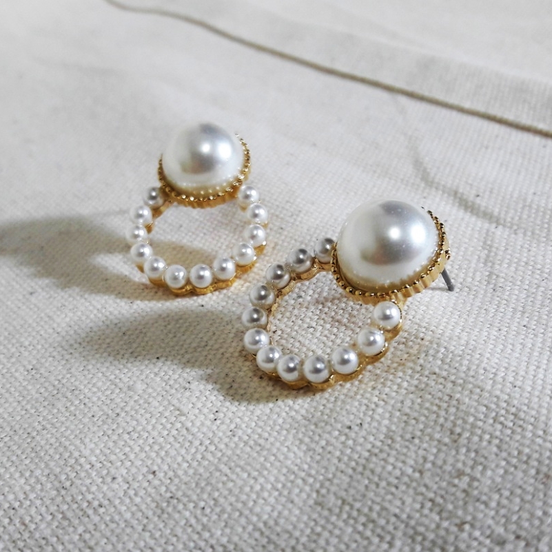 <b><p>Pearl Drop ring Date look Paisley Nice to</p></b><b><p>真珠 ドロップ イヤリング デートルック パチルク おしゃれ良い エッジのある 一つだけで説得力の</p></b><br /><br /><p align='center'>