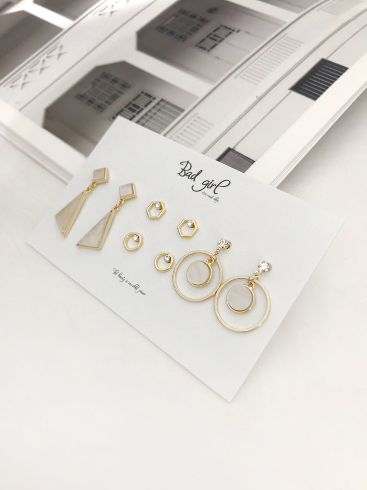 <b><p>simple Badgirl 8 eces set earring fema Viously</p></b><b><p>シンプル バッドガール 8ピース セット イヤリング 女性 多様なコーディネートする</p></b><br /><br /><p align='center'>