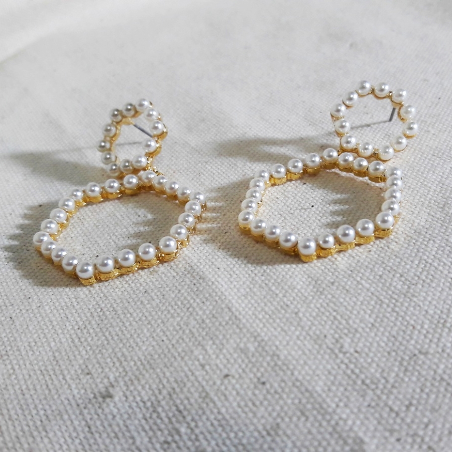 <b><p>Pearl Drop ring Date look Paisley Nice to</p></b><b><p>真珠 ドロップ イヤリング デートルック パチルク おしゃれ良い エッジのある 一つだけで説得力の</p></b><br /><br /><p align='center'>