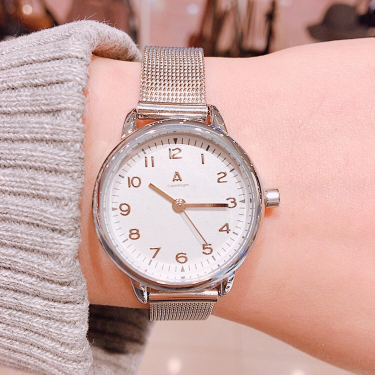 <b><p>ACCENT Monolith couple Mesh watch AAW04MSCMQ22-SI</p></b><b><p>アクセント モノリス カップル メッシュウォッチ AAW04MSCMQ22-SI</p></b><br /><br /><p align='center'>