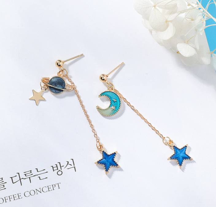 <b><p>spring star ea Date Drop 2 ecies Moon blue</p></b><b><p>春 別 イヤリング デート ドロップ 2種 月のグ ブルー アンバランス 惑星 夜空</p></b><br /><br /><p align='center'>
