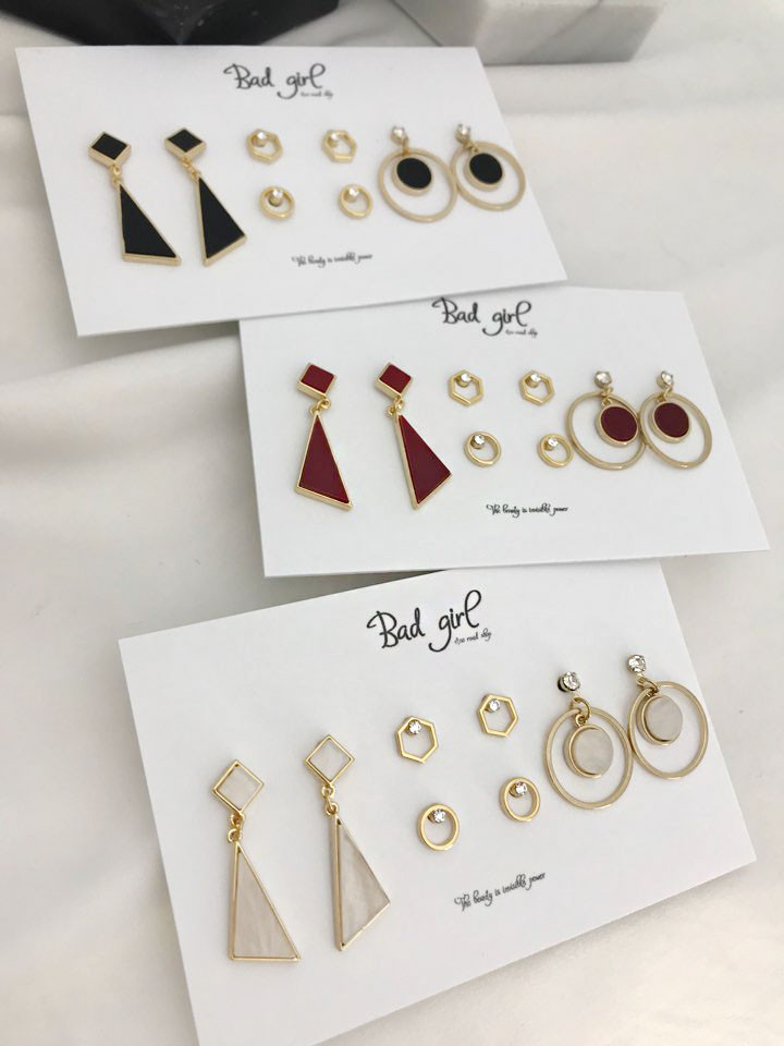 <b><p>simple Badgirl 8 eces set earring fema Viously</p></b><b><p>シンプル バッドガール 8ピース セット イヤリング 女性 多様なコーディネートする</p></b><br /><br /><p align='center'>