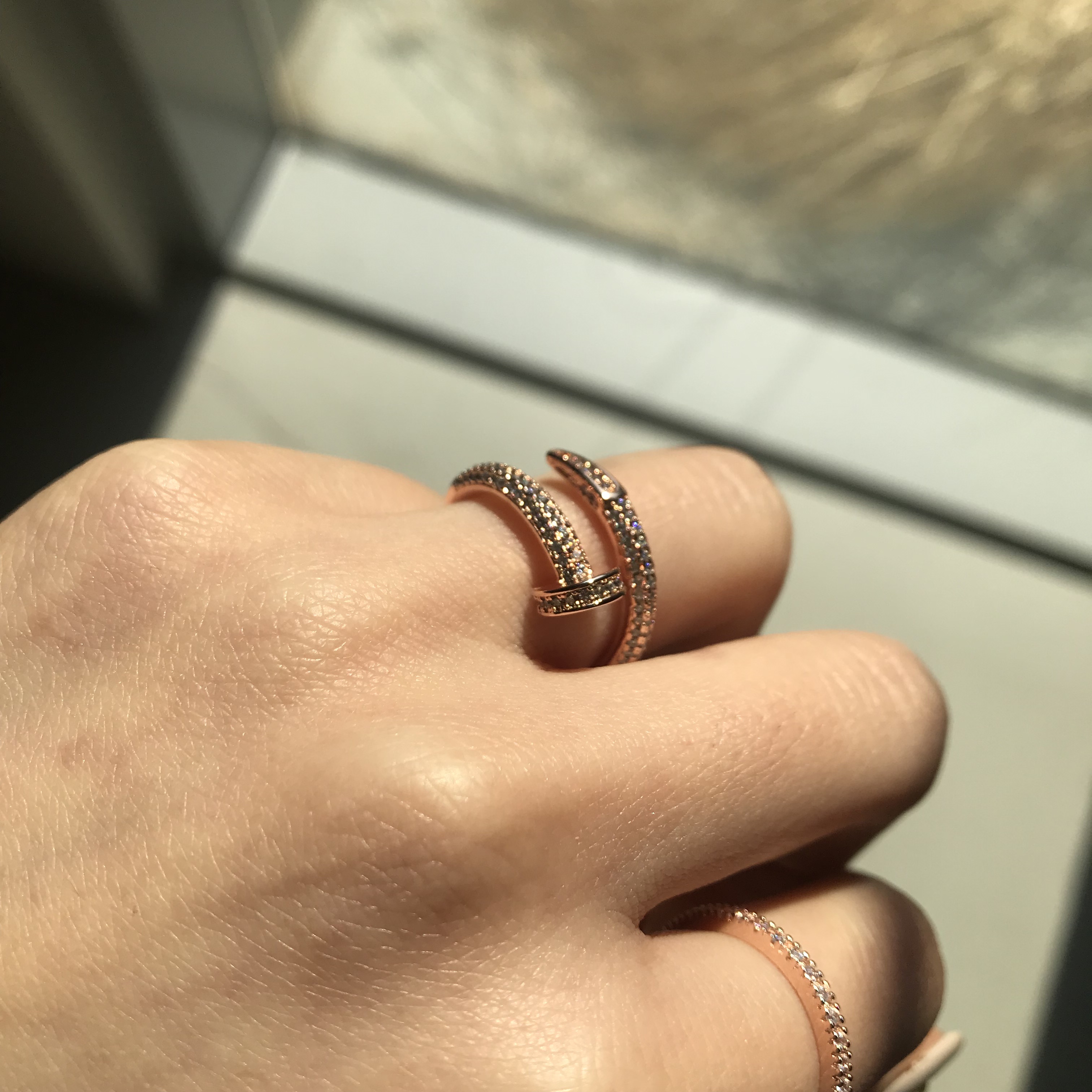 <b><p>Carr nail Cubic Ring Rose Gold Luxury steal</p></b><b><p>カル 釘 キュービックリング ローズゴールド 名品 スチ 洗練された かわいい 友情</p></b><br /><br /><p align='center'>